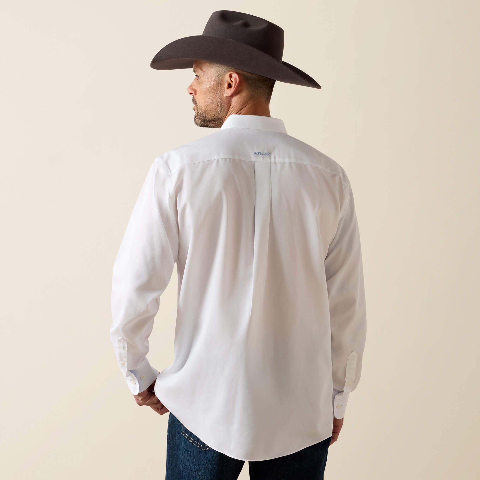 Ariat Wrinkle Free Solid Classic Fit Shirt